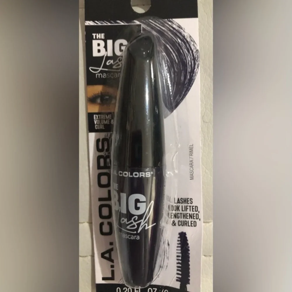 4piece Mascara & lash conditioner bundle in purple, navy, black mascara & primer